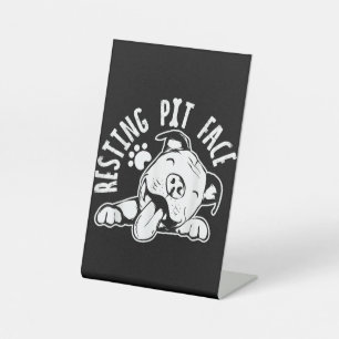 Ruhige Pit Face Funny Dog Pitbull Meme Bekleidung Sockelschild