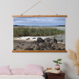 Ruhige Ufer des Lake Bolac Wandteppich Mit Holzrahmen