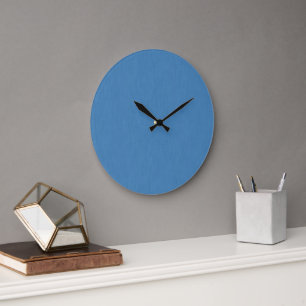 Ruhige und einfache, texturierte blaue Hintergrund Große Wanduhr