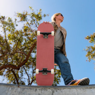 Ruhige und einfache visuelle rote texturierte Hint Skateboard