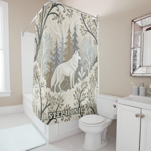 Ruhige Winterwaldlandschaft mit weißen Wölfen Duschvorhang (Beispiel)