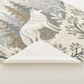 Ruhige Winterwaldlandschaft mit weißen Wölfen Sherpadecke (3/4)