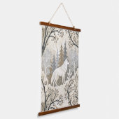 Ruhige Winterwaldlandschaft mit weißen Wölfen Wandteppich Mit Holzrahmen (Gewinkelt)