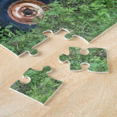 Ruhiger antiker LKW im Wald Puzzle (Seite)