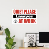 Ruhiger Anwalt bei der Arbeit Poster (Heimbüro)