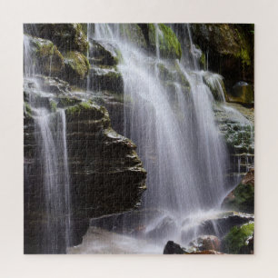 Ruhiger erfrischender Wasserfall - 20 x 20 Zoll Puzzle