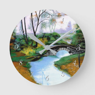 Ruhiger Foggy Morning an der Runde Wanduhr