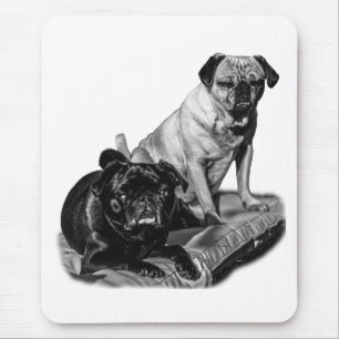 Ruhiger Fokus, schattierte Möpse Mousepad