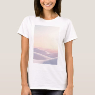Ruhiger, heller Hintergrund mit Sanddünen T-Shirt
