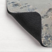 Ruhiger Hund am Strand Mousepad (Ecke)