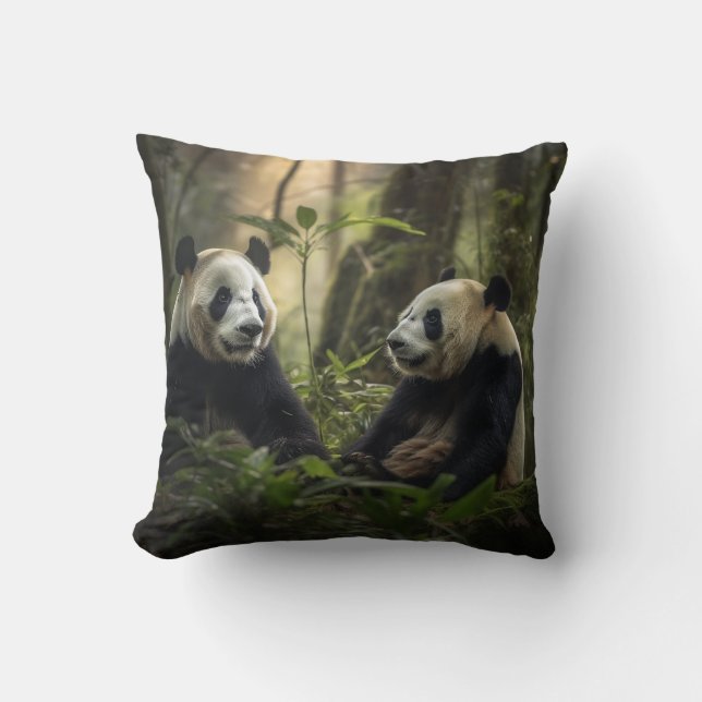 Ruhiger Wald: Panda Pair Kissen (Vorderseite)