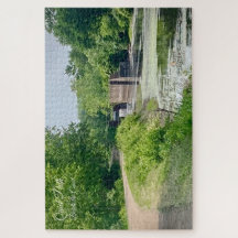 Ruhiger Weg neben dem Kanal - ruhige Rätsel