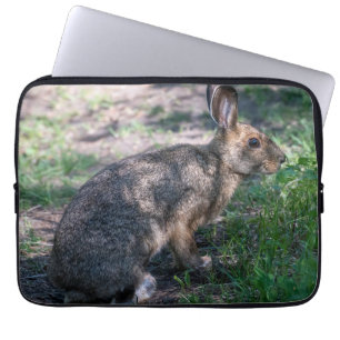 Ruhiges Kaninchen: Zurückhalten in der Natur Laptopschutzhülle