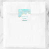 Ruhiges tropisches Grün mit Goldbrasse Hochzeit Quadratischer Aufkleber (Tasche)