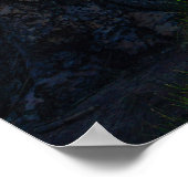 Ruhiges Waldrefugium-Waldposter mit Hütte Poster (Ecke)