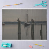 Ruhiges Wasserschiff auf der Wasserseite Seidenpapier (Basteln)