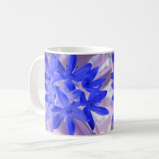Ruhm der schneebedeckenden blauen Tasse (Vorderseite Links)