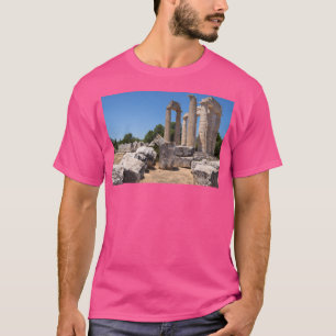 Ruinen in Nemea Griechenland. T-Shirt