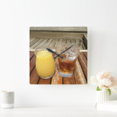 Rum und Ananas Quadratische Wanduhr (Zuhause)