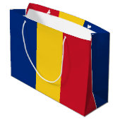 Rumänische Flagge Große Geschenktüte (Rückseite Schrägansicht)