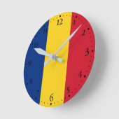 Rumänische Flagge Runde Wanduhr (Winkel)