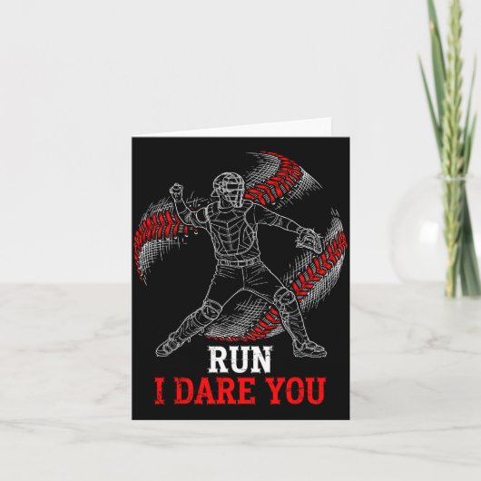 Run I Dare You Funny Baseball Catcher Graphic Play Karte (Vorderseite)