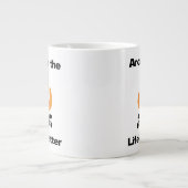 Rund um das Campfire Life's Better Jumbo-Tasse (Vorderseite)