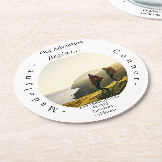 Rund um das Skript-Foto Save the Date Runder Pappuntersetzer (Angewinkelt)