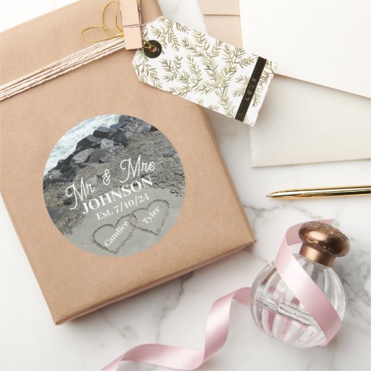 Rundaufkleber - zwei Herzen im Sand Runder Aufkleber (Schenken)