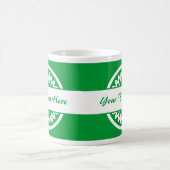 Runde Blume - grünes Gras Kaffeetasse (Mittel)