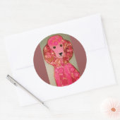 Runde, glänzende Aufkleber mit rosa Poodle Hund (Umschlag)