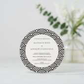 Runde Schwarz + Weiße japanische Waves Hochzeit Einladung (Stehend Vorderseite)