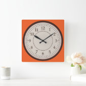 Runde Uhr der braunen Wand (Zuhause)