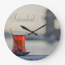 Runde Uhr. Istanbul - Türkische Teefotografie.