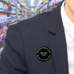 Runder Button für die Markenbezeichnung<br><div class="desc">Rundform Taste, die Sie anpassen können, um Ihren Firmennamen und Ihr Logo. Sie können diesen Knopf als einheitliches Zubehör Ihrer Mitarbeiter verwenden. Sie können es auch als Verpackungszubehör verwenden. Sie können es auch in Ihr Marketing aufnehmen, um Ihr Unternehmen zu werben oder Ihren Namen für Ihre Kunden zu fördern. Schaltfläche,...</div>