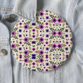 Runder floraler Musterknopf mit symmetrischer Button (Beispiel)