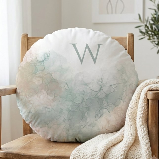 Rundes Aquarell-Abstrakt-Initial Kissen (Soft watercolor initial round pillow, perfect for a cozy living room update or a thoughtful gift.)