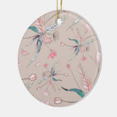 Rundes Ornament mit zartem Blumendesign (Links)
