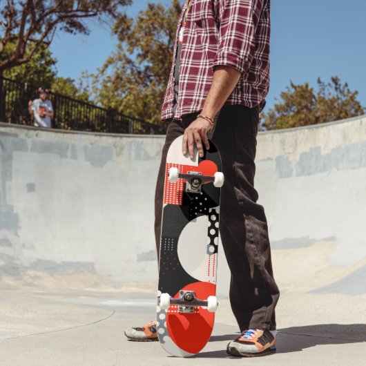 Rundformen in Rot, Grau und Schwarz Skateboard (Außenbereich 2)