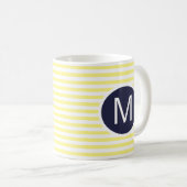 Rundnavy Blue Monogramm auf Gelbstreifen-Tasse Kaffeetasse (VorderseiteRechts)