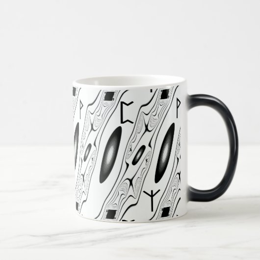 Runic Abstract Design mit Schutz in Liebe Verwandlungstasse (Rechts)