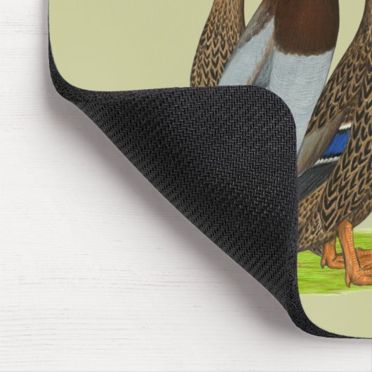 Runner Ducks Walk Tall Mousepad (Ecke)