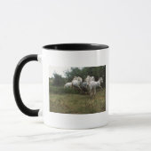 Running Graue Horse Herde Tasse (Links)
