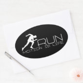 Running Man Ovaler Aufkleber (Umschlag)