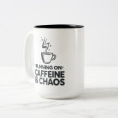 Running on Caffeine & Chaos Zweifarbige Tasse (Vorderseite Links)