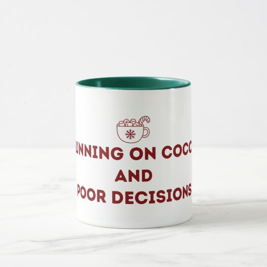 Running on Cocoa and Poor Decisions Christmas Mug Tasse (Zentrum)