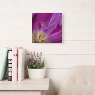 Running on Tulip Time, Square Acrylic Wall Clock Quadratische Wanduhr
