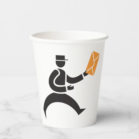 Running Postman Delivering Mail Postal Worker Pappbecher (Vorderseite)