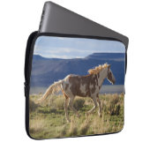 Running Stallion, Steens Mountains, Oregon Laptopschutzhülle (Vorne Rechts)