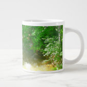 Rushing River under Trees Tasse (Rechts)